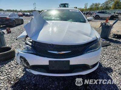 Piąte zdjęcie samochodu w środku: 2016 CHRYSLER 200 S VIN:1C3CCCBB2GN144672 - miniatura