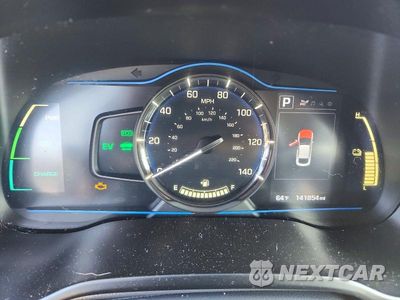 Zdjęcie 9 z 12 samochodu: 2019 HYUNDAI IONIQ BLUE VIN:KMHC65LC0KU174172 - miniatura