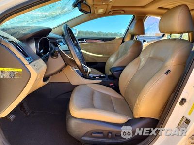 Zdjęcie 7 z 13 samochodu: 2013 HYUNDAI SONATA HYBRID VIN:KMHEC4A46DA082379 - miniatura