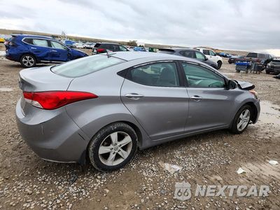 Trzecie zdjęcie samochodu z tyłu: 2013 HYUNDAI ELANTRA GLS VIN:KMHDH4AE5DU912869 - miniatura