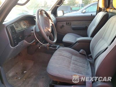 Zdjęcie 7 z 12 samochodu: 2000 TOYOTA TACOMA PRERUNNER VIN:4TANM92N5YZ611698 - miniatura