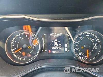 Zdjęcie 9 z 13 samochodu: 2019 JEEP CHEROKEE LATITUDE VIN:1C4PJLCB0KD370662 - miniatura