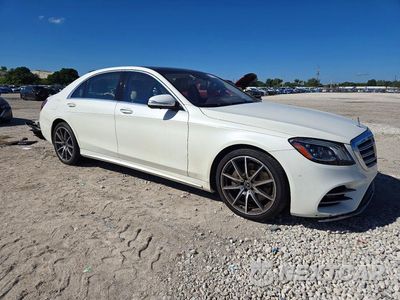 Czwarte zdjęcie samochodu z boku: 2019 MERCEDES-BENZ S 450 4MATIC VIN:WDDUG6EB9KA466717 - miniatura