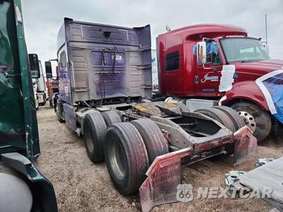 Drugie zdjęcie samochodu z przodu: 2016 VOLVO VNL SEMI TRUCK VIN:4V4NC9EHXGN951503 - miniatura