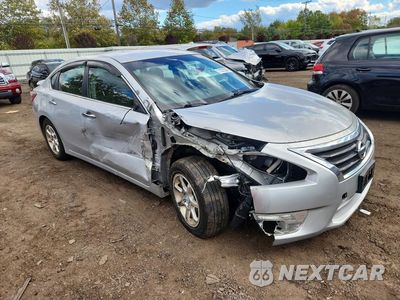 Czwarte zdjęcie samochodu z boku: 2013 NISSAN ALTIMA 2.5 VIN:1N4AL3AP6DC135888 - miniatura