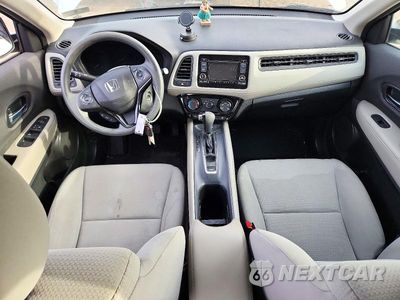 Zdjęcie 8 z 12 samochodu: 2021 HONDA HR-V LX VIN:3CZRU6H34MM734473 - miniatura