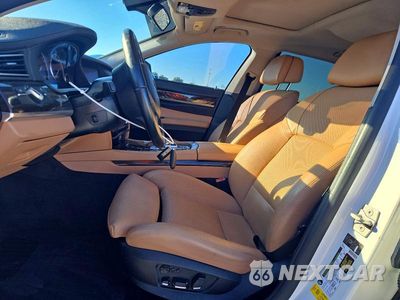 Zdjęcie 7 z 13 samochodu: 2012 BMW 740 LI VIN:WBAKB4C5XCC575918 - miniatura