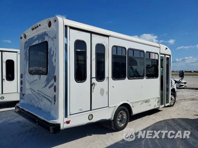 Czwarte zdjęcie samochodu z boku: 2021 FORD E350 SHUTTLE BUS VIN:1FDEE3FN5MDC10759 - miniatura