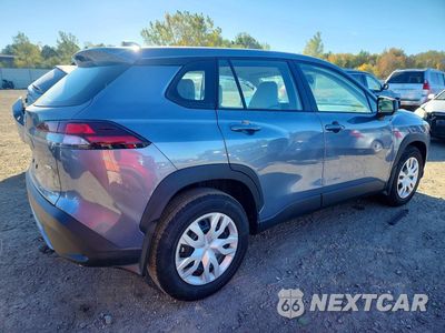 Trzecie zdjęcie samochodu z tyłu: 2026 TOYOTA COROLLA CROSS L VIN:7MUAAABG0TV174238 - miniatura