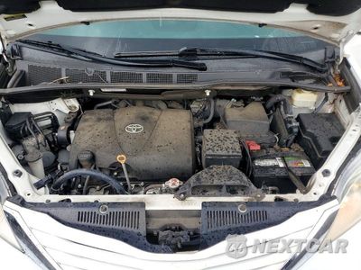 Zdjęcie 12 z 13 samochodu: 2017 TOYOTA SIENNA LE VIN:5TDKZ3DC2HS870412 - miniatura