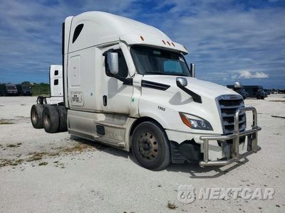 Czwarte zdjęcie samochodu z boku: 2022 FREIGHTLINER CASCADIA 126 SEMI TRUCK VIN:1FUJHHDV0NLNH9941 - miniatura