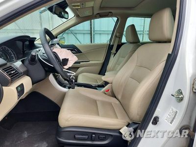 Zdjęcie 7 z 12 samochodu: 2016 HONDA ACCORD EXL VIN:1HGCR2F98GA093098 - miniatura