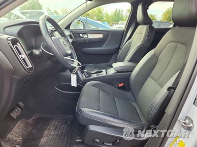 Zdjęcie 7 z 12 samochodu: 2020 VOLVO XC40 T5 MOMENTUM VIN:YV4162UK9L2251812 - miniatura