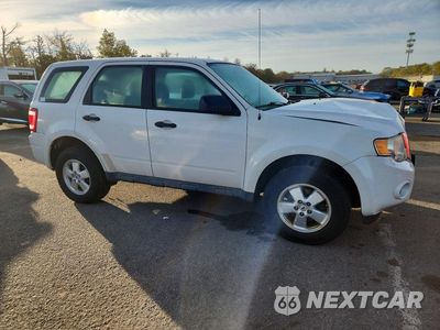 Czwarte zdjęcie samochodu z boku: 2011 FORD ESCAPE XLS VIN:1FMCU9C71BKB77173 - miniatura