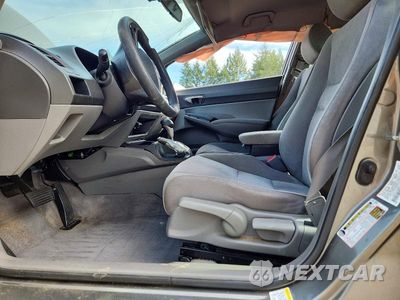 Zdjęcie 7 z 12 samochodu: 2006 HONDA CIVIC LX VIN:1HGFA16596L129816 - miniatura