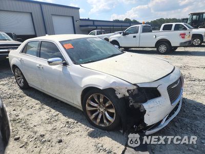 Czwarte zdjęcie samochodu z boku: 2019 CHRYSLER 300 TOURING VIN:2C3CCAAG2KH590002 - miniatura
