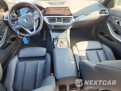 Zdjęcie 8 z 12 samochodu: 2019 BMW 330XI VIN:WBA5R7C54KAJ79925 - miniatura