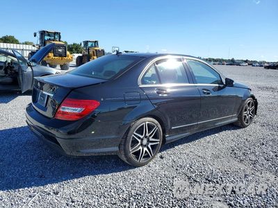 Trzecie zdjęcie samochodu z tyłu: 2013 MERCEDES-BENZ C 250 VIN:WDDGF4HB5DA836600 - miniatura