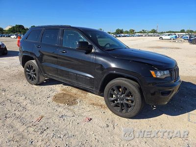 Czwarte zdjęcie samochodu z boku: 2021 JEEP GRAND CHEROKEE LAREDO VIN:1C4RJEAG6MC812985 - miniatura