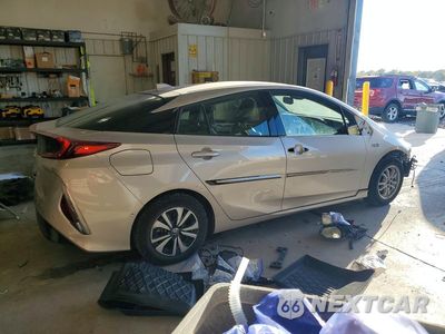 Trzecie zdjęcie samochodu z tyłu: 2017 TOYOTA PRIUS PRIME ADVANCED VIN:JTDKARFP6H3056565 - miniatura
