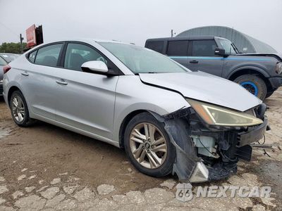 Czwarte zdjęcie samochodu z boku: 2019 HYUNDAI ELANTRA SEL VIN:5NPD84LF8KH422329 - miniatura
