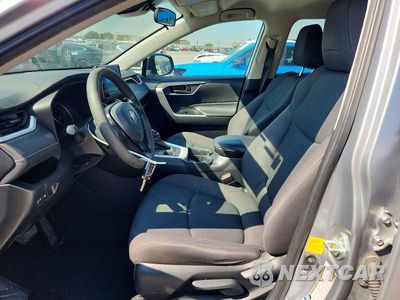 Zdjęcie 7 z 14 samochodu: 2021 TOYOTA RAV 4 VIN:2T3G1RFV1MC172365 - miniatura