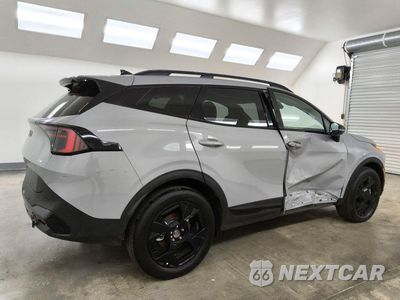Trzecie zdjęcie samochodu z tyłu: 2026 KIA SPORTAGE HYBRID X-LINE VIN:KNDPVDDG5T7289306 - miniatura