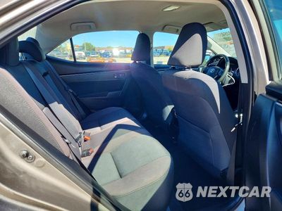 Zdjęcie 10 z 12 samochodu: 2018 TOYOTA COROLLA LE VIN:5YFBURHE9JP744575 - miniatura