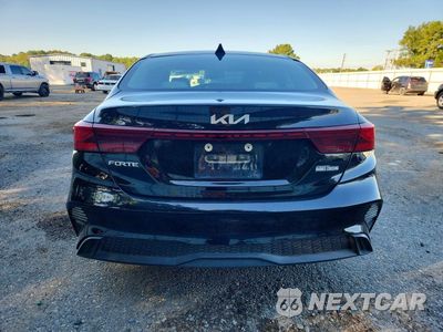 Zdjęcie 6 z 13 samochodu: 2023 KIA FORTE LXS VIN:3KPF24AD8PE647048 - miniatura