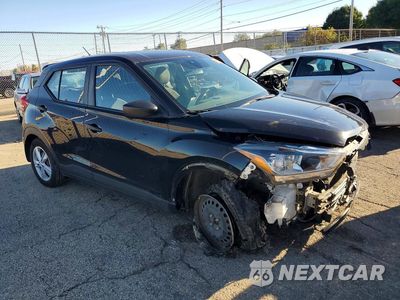 Czwarte zdjęcie samochodu z boku: 2020 NISSAN KICKS S VIN:3N1CP5BV5LL578796 - miniatura