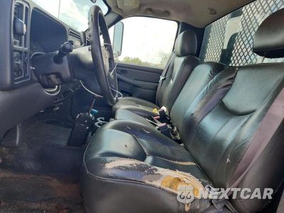 Zdjęcie 7 z 12 samochodu: 2005 CHEVROLET SILVERADO C3500 VIN:1GBJC34245E235685 - miniatura