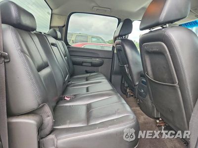 Zdjęcie 10 z 12 samochodu: 2007 CHEVROLET SILVERADO C1500 CREW CAB VIN:2GCEC13J571517753 - miniatura