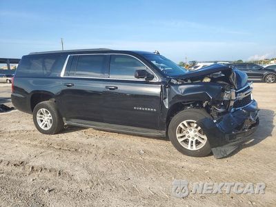 Czwarte zdjęcie samochodu z boku: 2018 CHEVROLET SUBURBAN C1500 LT VIN:1GNSCHKC7JR365821 - miniatura