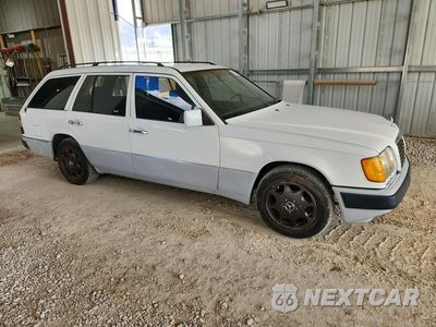 Czwarte zdjęcie samochodu z boku: 1992 MERCEDES-BENZ 300 TE 4MATIC VIN:WDBED90D0NF197112 - miniatura