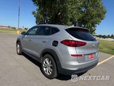 Trzecie zdjęcie samochodu z tyłu: 2020 HYUNDAI TUCSON SE VIN:KM8J2CA44LU131510 - miniatura
