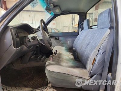 Zdjęcie 7 z 13 samochodu: 2000 TOYOTA TACOMA BASE VIN:4TANL42N6YZ625633 - miniatura
