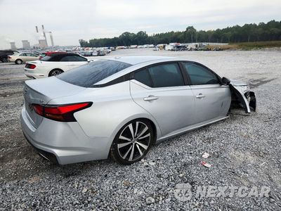 Trzecie zdjęcie samochodu z tyłu: 2021 NISSAN ALTIMA SR VIN:1N4BL4CV8MN311673 - miniatura