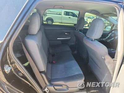 Zdjęcie 10 z 12 samochodu: 2013 TOYOTA PRIUS V TWO VIN:JTDZN3EU9D3289485 - miniatura