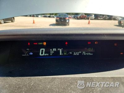 Zdjęcie 9 z 13 samochodu: 2013 TOYOTA PRIUS V TWO VIN:JTDZN3EU9D3252131 - miniatura