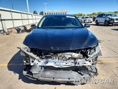 Piąte zdjęcie samochodu w środku: 2021 TOYOTA CAMRY LE VIN:4T1C11AK0MU478302 - miniatura