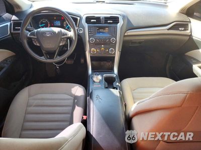 Zdjęcie 8 z 12 samochodu: 2017 FORD FUSION S VIN:3FA6P0G70HR227523 - miniatura