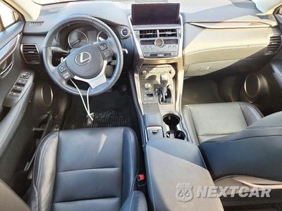 Zdjęcie 8 z 13 samochodu: 2018 LEXUS NX 300H VIN:JTJBJRBZ7J2092345 - miniatura