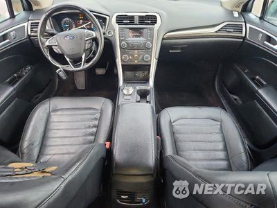 Zdjęcie 8 z 12 samochodu: 2017 FORD FUSION SE VIN:3FA6P0HD0HR112716 - miniatura