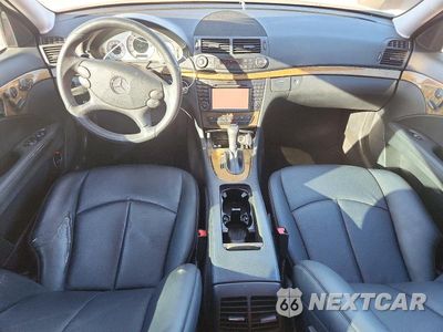 Zdjęcie 8 z 12 samochodu: 2009 MERCEDES-BENZ E 350 VIN:WDBUF56XX9B433861 - miniatura