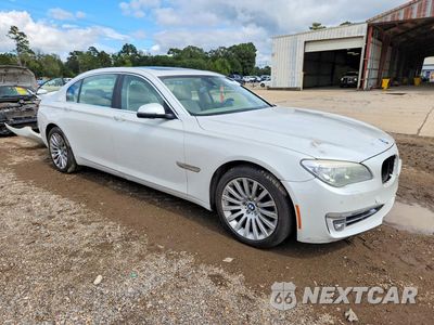 Czwarte zdjęcie samochodu z boku: 2013 BMW 740 LI VIN:WBAYE4C57DD136883 - miniatura