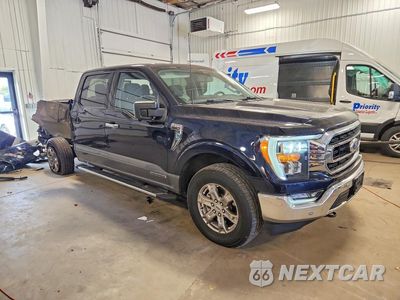Czwarte zdjęcie samochodu z boku: 2023 FORD F150 SUPERCREW VIN:1FTFW1ED5PFA06670 - miniatura