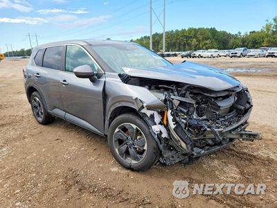 Czwarte zdjęcie samochodu z boku: 2025 NISSAN ROGUE SV VIN:5N1BT3BB3SC806346 - miniatura