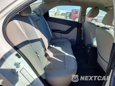 Zdjęcie 10 z 12 samochodu: 2012 KIA FORTE EX VIN:KNAFU4A20C5611611 - miniatura