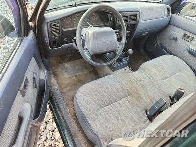 Zdjęcie 8 z 12 samochodu: 1999 TOYOTA TACOMA BASE VIN:4TANL42N0XZ564262 - miniatura