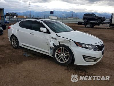 Czwarte zdjęcie samochodu z boku: 2013 KIA OPTIMA SX VIN:5XXGR4A69DG099713 - miniatura